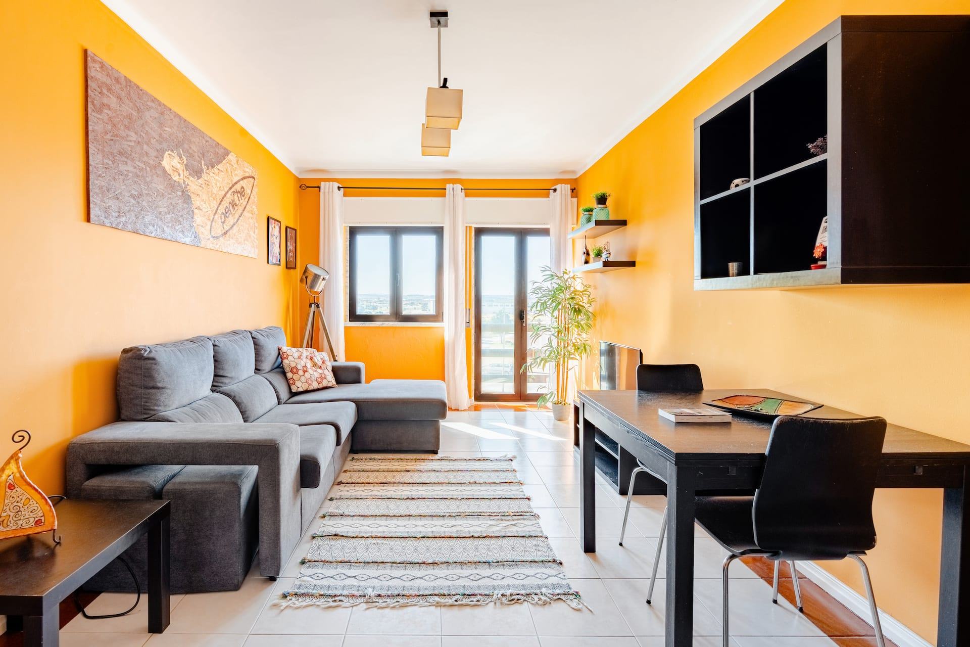 Peniche Beach Apartment Fishermen — living room in Peniche
