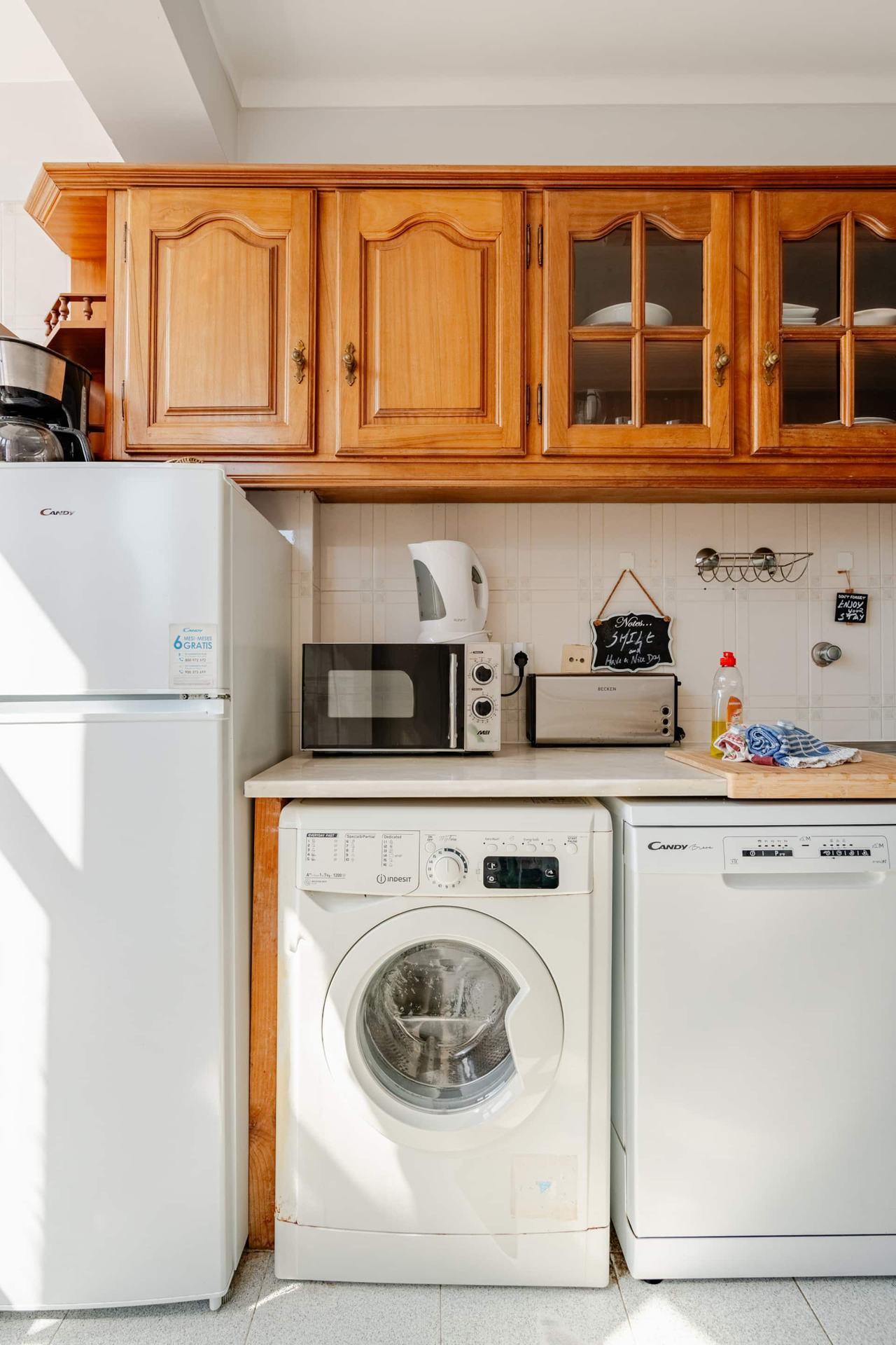 Peniche Beach Apartment Fishermen — fully equipped kitchen in Peniche