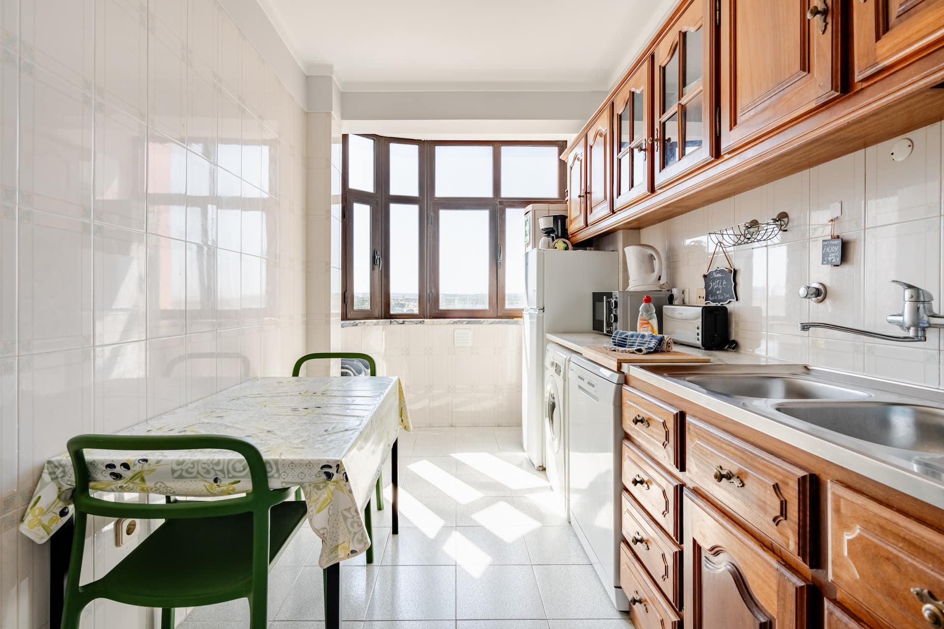 Peniche Beach Apartment Fishermen — fully equipped kitchen in Peniche