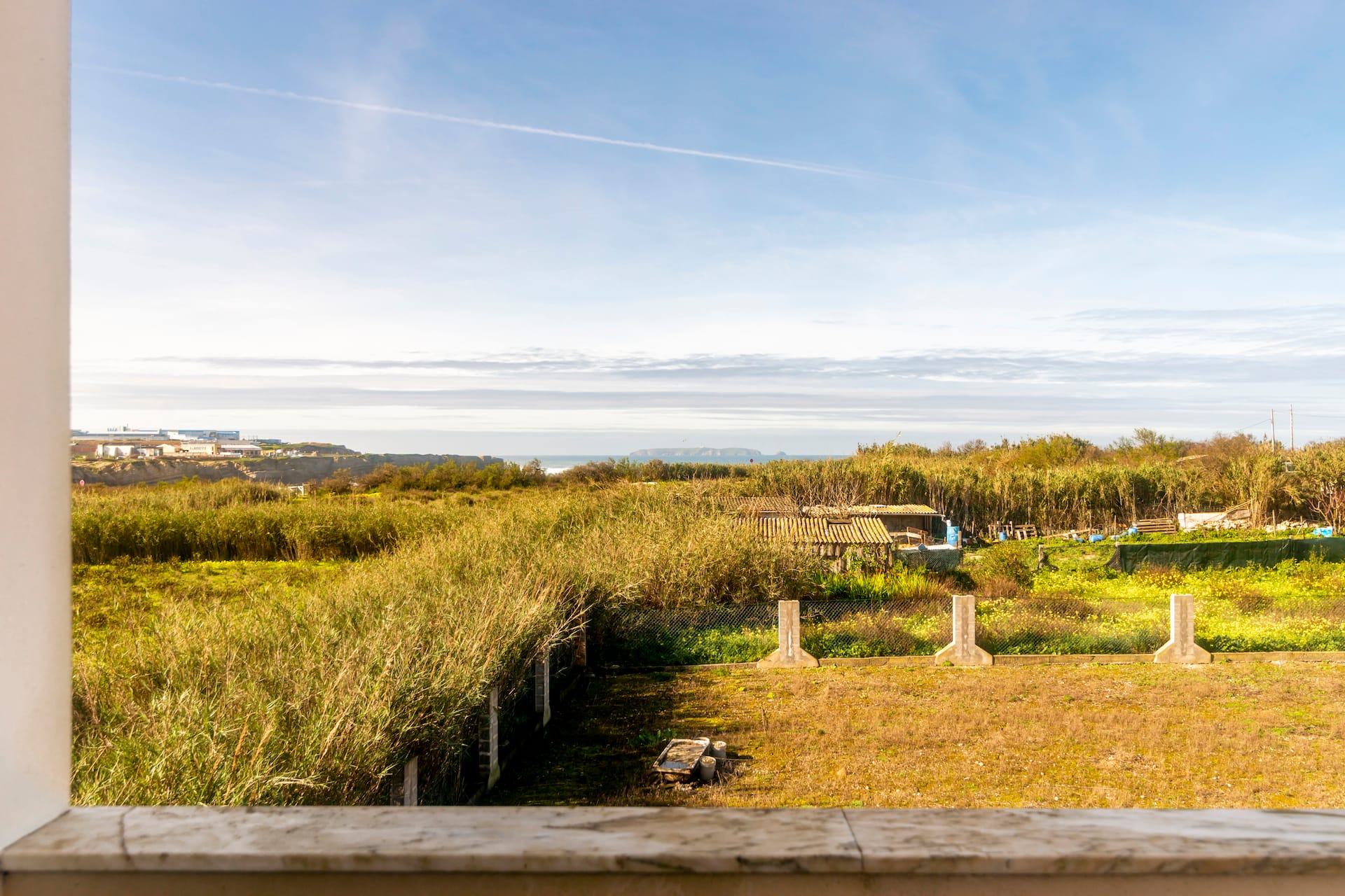 SurfPeniche Ocean View — countryside and ocean view in Peniche
